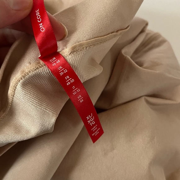 SPANX OnCore High-Waisted Mid-Thigh Short Shapewear Size XL - Picture 3 of 8